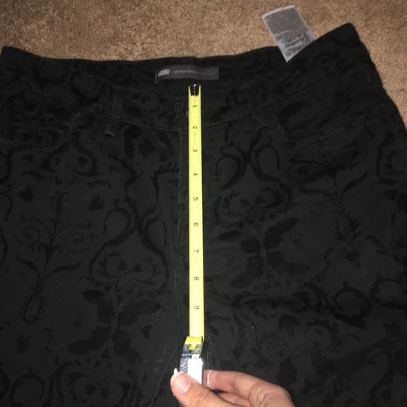 High Rise Levi Jeans - Picture 6 of 8